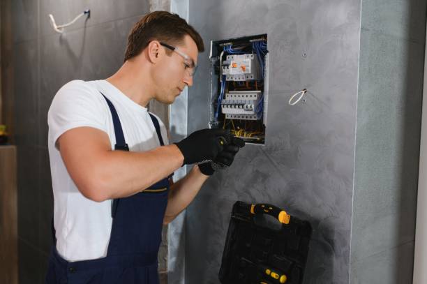 Best Affordable Emergency Electrician  in Carrollton, IL